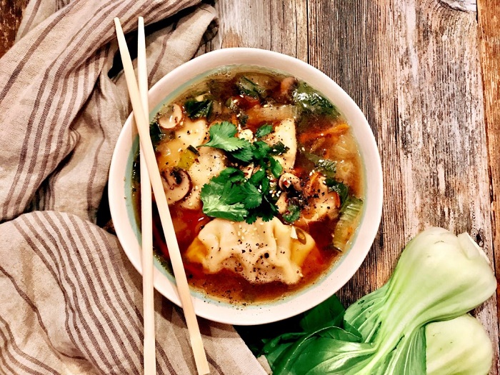 Chinese dumpling soup