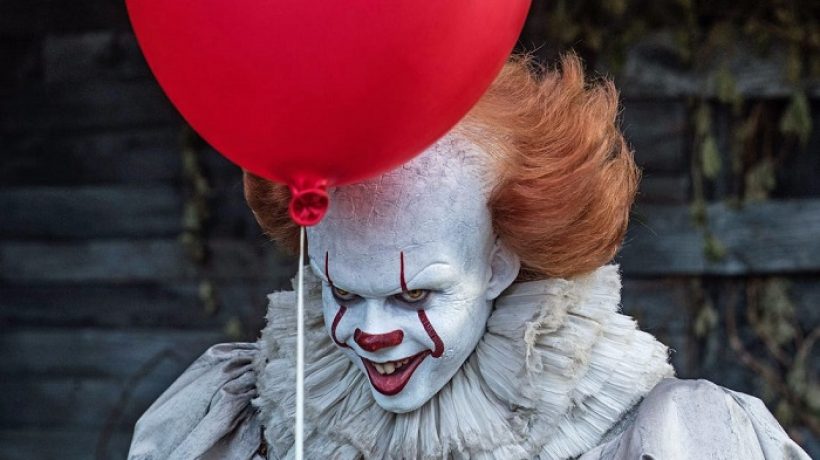 IT Clown Costume: How to Make Pennywise Costume Yourself at Home
