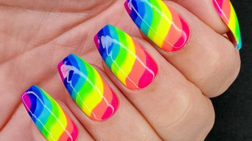 Rainbow nails – the trend for summer 2021