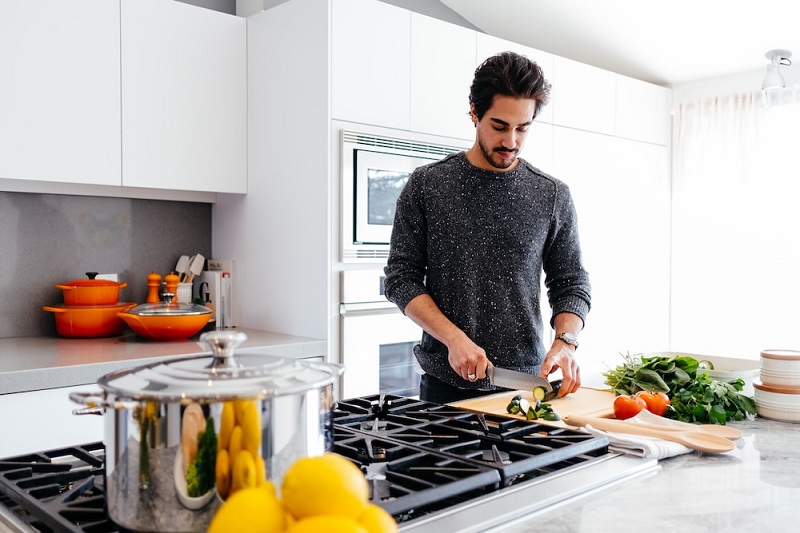 Is Homemaker Better Than Housewife
