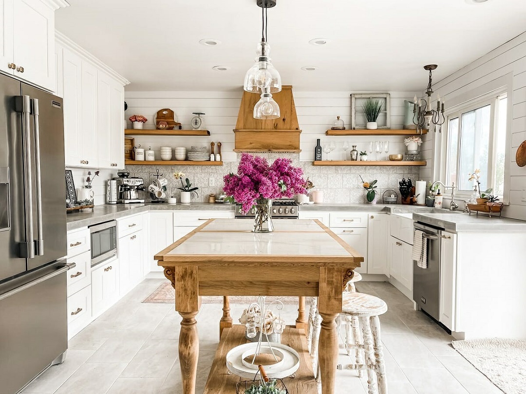 what colors go with farmhouse decor