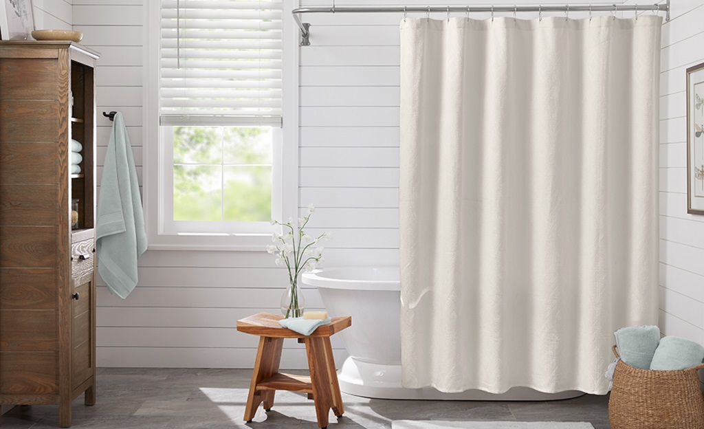 What to Consider When Choosing a Floor to Ceiling Shower Curtain