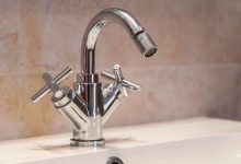 How do I stop my bathtub faucet from dripping