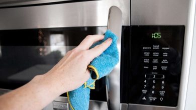 How to Clean a Microwave (3 Ways)