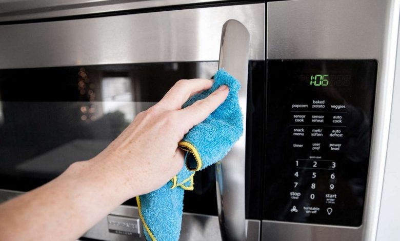 How to Clean a Microwave (3 Ways)