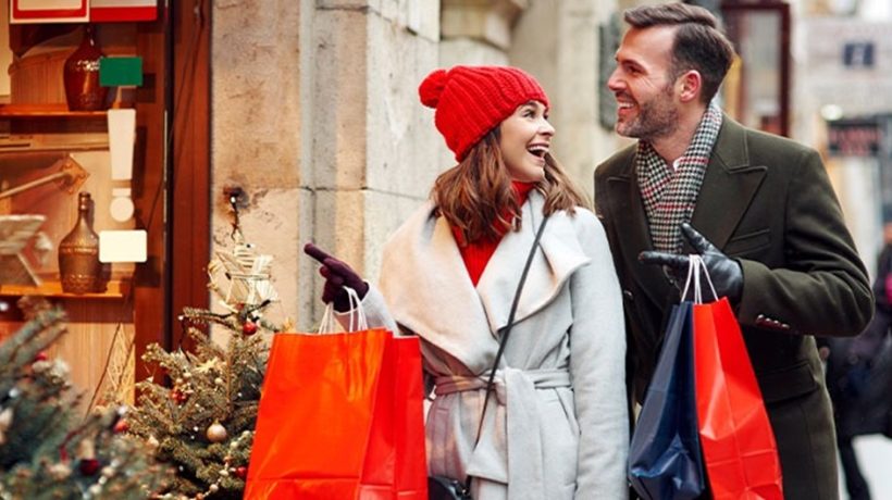 Mastering the Art of Seasonal Shopping: Bold & Budget-Friendly Tips