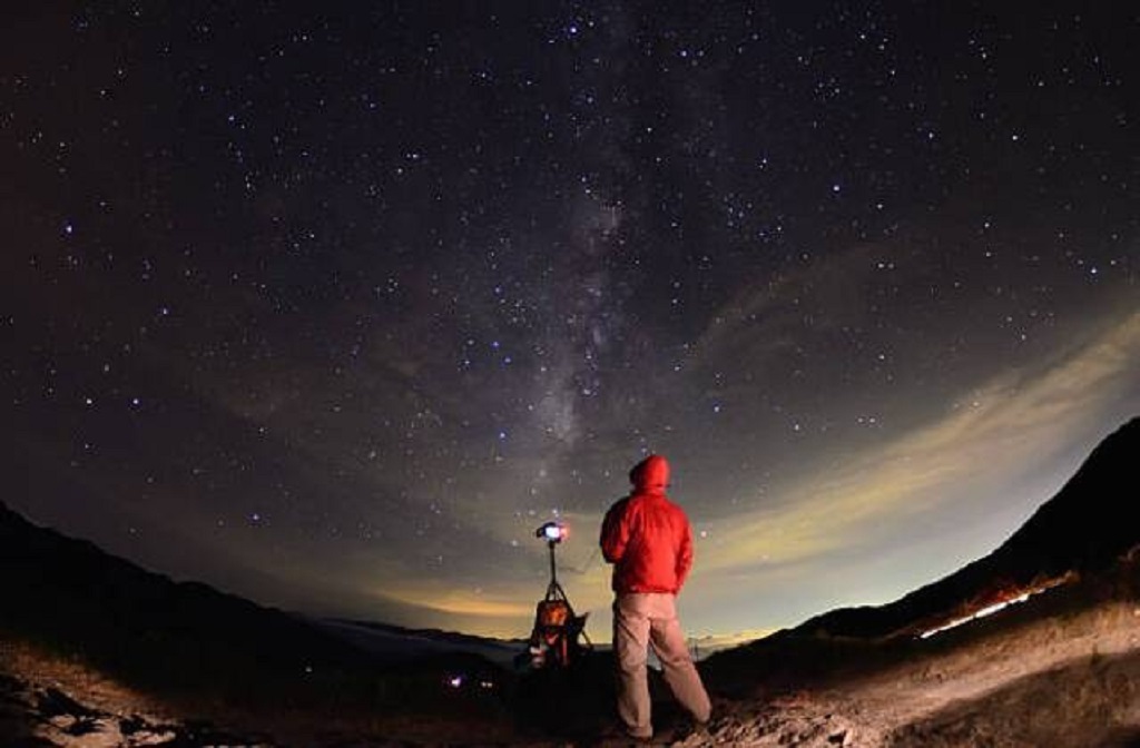 What is the best telescope for beginners in astronomy